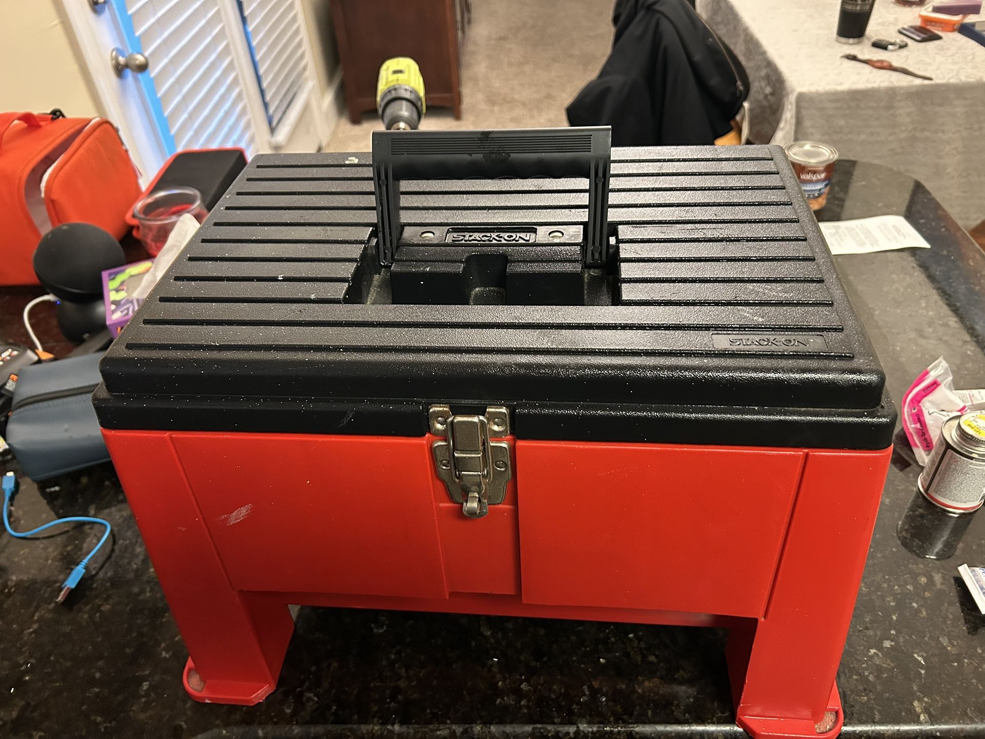 StackOn Stepstool/Toolbox