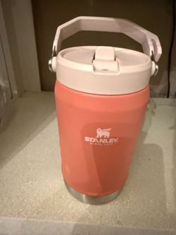 Stanley iceflow flip straw jug 40 oz