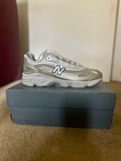 New Balance 1000 Silver Metallic Size 10 M