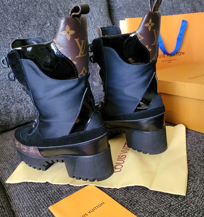 LOUIS VUITTON CHRISTIAN LADY Boot for Sale in Denton, TX