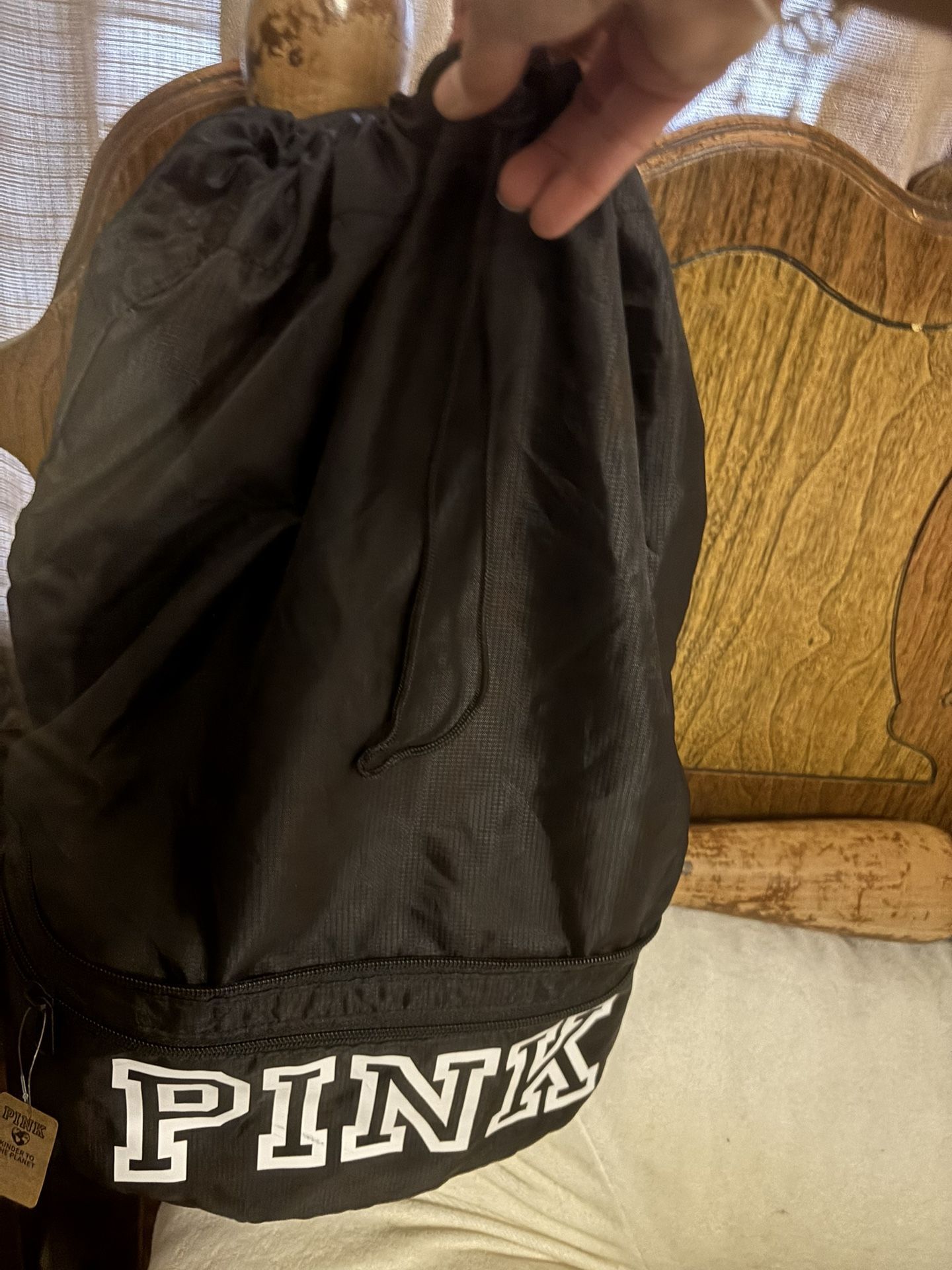 New w/Tags Victoria’s Secret PINK & White Convertible Backpack Fanny Pack w/Shoulder and Waist Straps Black & White $20