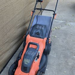 BLACK N DECKER ELECTRIC LAWN MOWER 