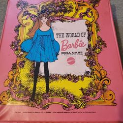 Vintage Barbie Case With 2 Old Dolls And Clothes