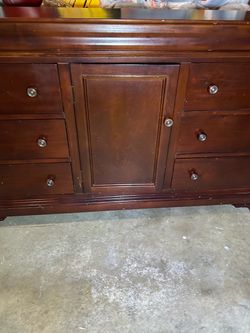 Dresser