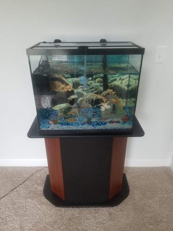 30 Gallon Fish Tank and Stand for Sale in Simpsonville, SC ...