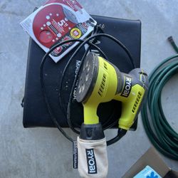 Ryobi Orbital Sander with Sanding Discs