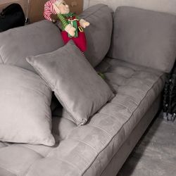 Sofá Moderno Tufted Cindy Crawford - Gris Cindy Crawford Home Modern Tufted Sofa - Gray -