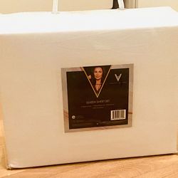 Queen Sheet Set - Vanessa Williams  Brand New ! Never Opened ! 