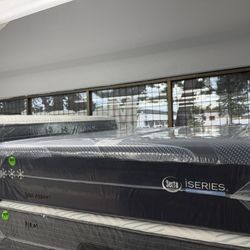 QUEEN SIZE SERTA ISERIES 3000 (MEDIUM) MATTRESS & BOX SPRING BED SET