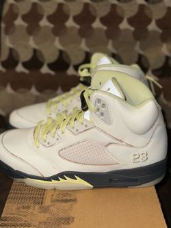 Jordan 5 luminous green size 10 men/11.5 women