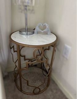 Accent table $20