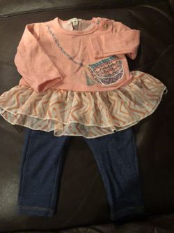 Baby girl outfit 6/9 months