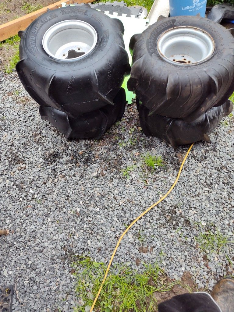 2 Sets Of Quad Paddle Tires