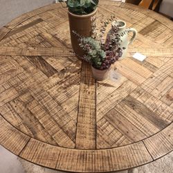 Valebeck Dining Set 4 Chair $10 Down Payment And Financing Available