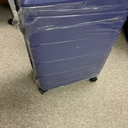 New Luggage American Tourister Locks And Hard Case 