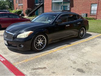 2011 black Infiniti M37