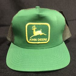 John Deere- vintage style big patch mesh back- snap back