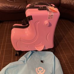 NEW AO WEI LA Ride On Kids Rolling Luggage Pink