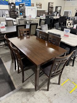 Modern Dining Room Set – Delivery & Financing!