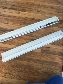 Motorized pleat shades - white 28.5”x72”