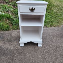 Adorable Farmhouse Fresh Nightstand 