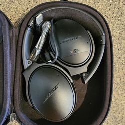 BOSE NOISE CANCELLING HEADPHONES LIKE NEW  WIRELESS