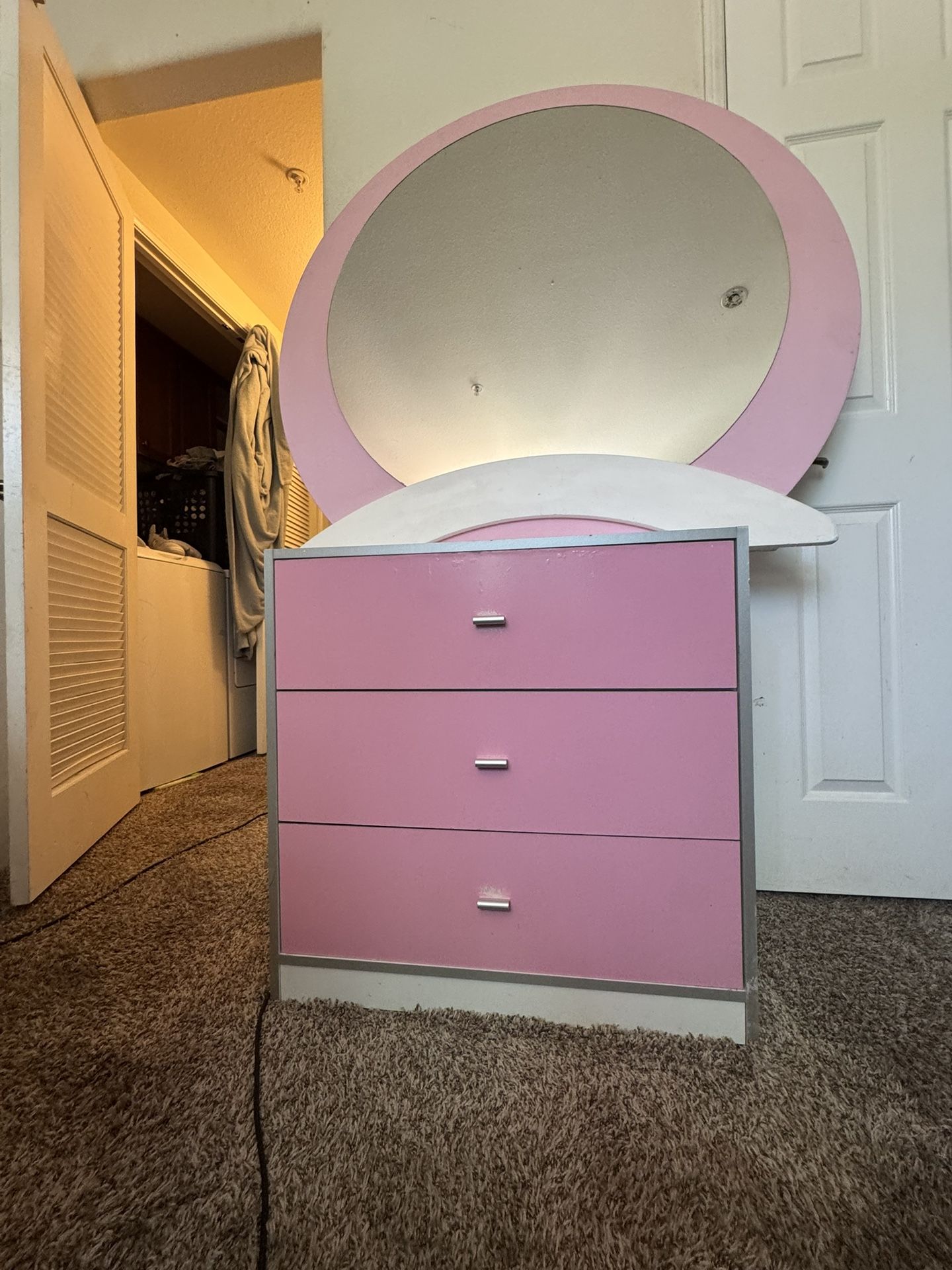 Dressers/Cabinet