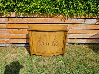 Vintage French Provincial Accent Cabinet / Painted 2-Door Console