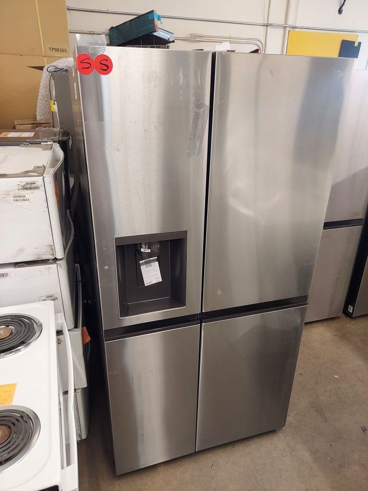 LG 27cu.ft Side-By-Side Refrigerator
