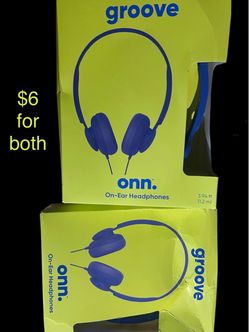 Groove on headphones