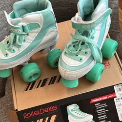 Little Girl Roller Derby  Skates Size 12