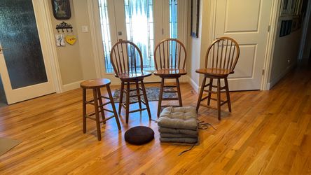 Oak Bar Stools (3) 24” at seat plus a backless stool