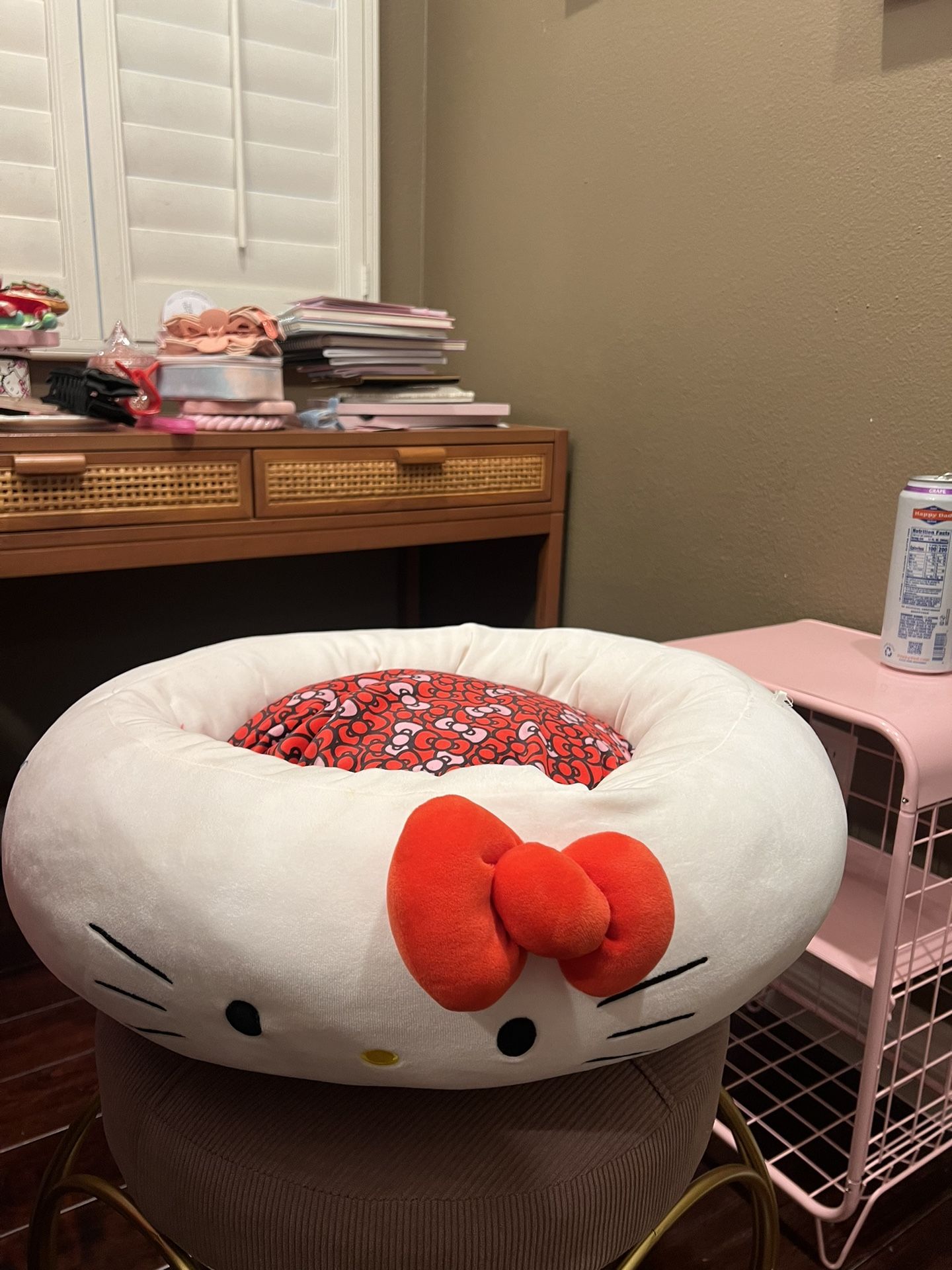 Medium Sized Hello Kitty Pet Bed