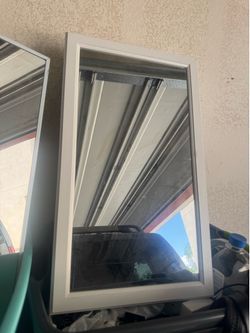 Bathroom vanity cabinet
