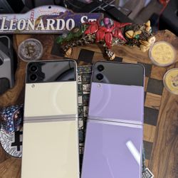 Samsung Galaxy Z Flip 3 128GB Unlocked