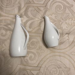 Fine China Little White Jugs With Color Of Silver Around The Open Name Kimberly