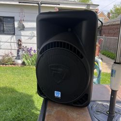 Rockville 15 Inch Powered Speaker