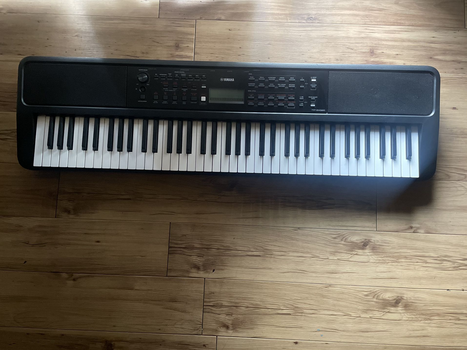 Yamaha PSR-EW320
