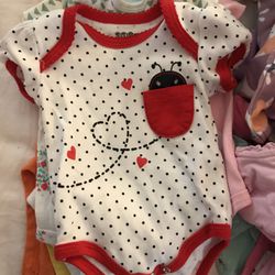 Baby clothes size 0 to 3 months to six months