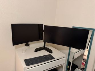 Samsung & LG Dual Monitor Setup with Stand