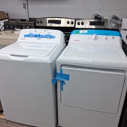 Brand New Open Box Hotpoint TOP LOAD WASHER & Gas Dryer Set . 1 YEAR MANUFACTURES WARRANTY! 