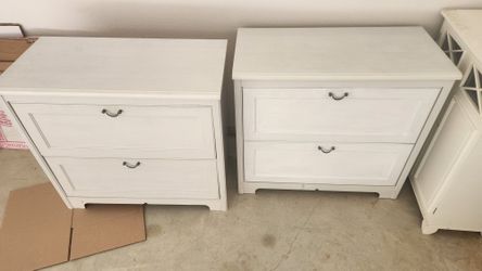 Drawers, Bookshelves And