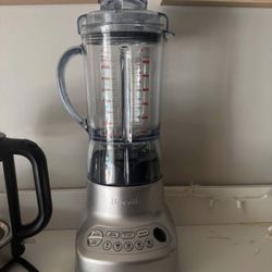Breville Fresh & Furious® Blender