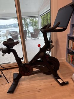 2021 Peloton Bike Plus - Excellent, Barely Used, Quality - Annapolis, MD