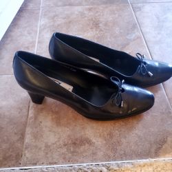Women’s Vintage Heels 9.5