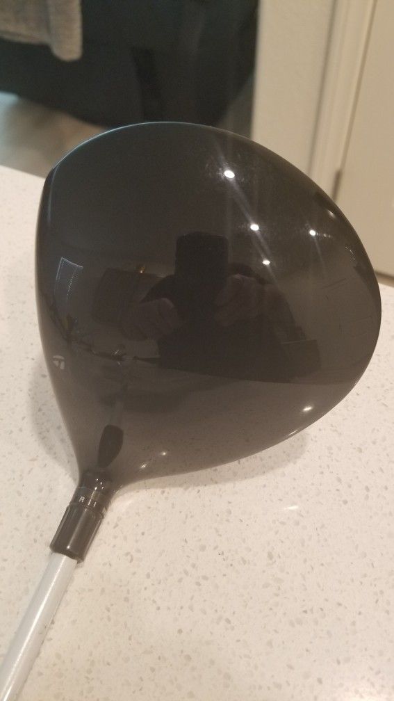 TaylorMade R9 Driver, 10.5 Degree, Fubuki Shaft (Reg), Great Shape!! $100