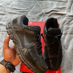 Nike Vomero Size 11