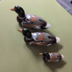 HAND PAINTED WOOD VINTAGE DUCKS