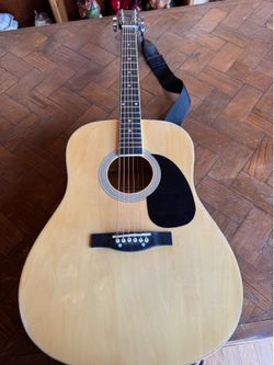 Huntington Guitar
