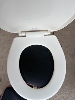 Bemis White Toilet Seat with Lid